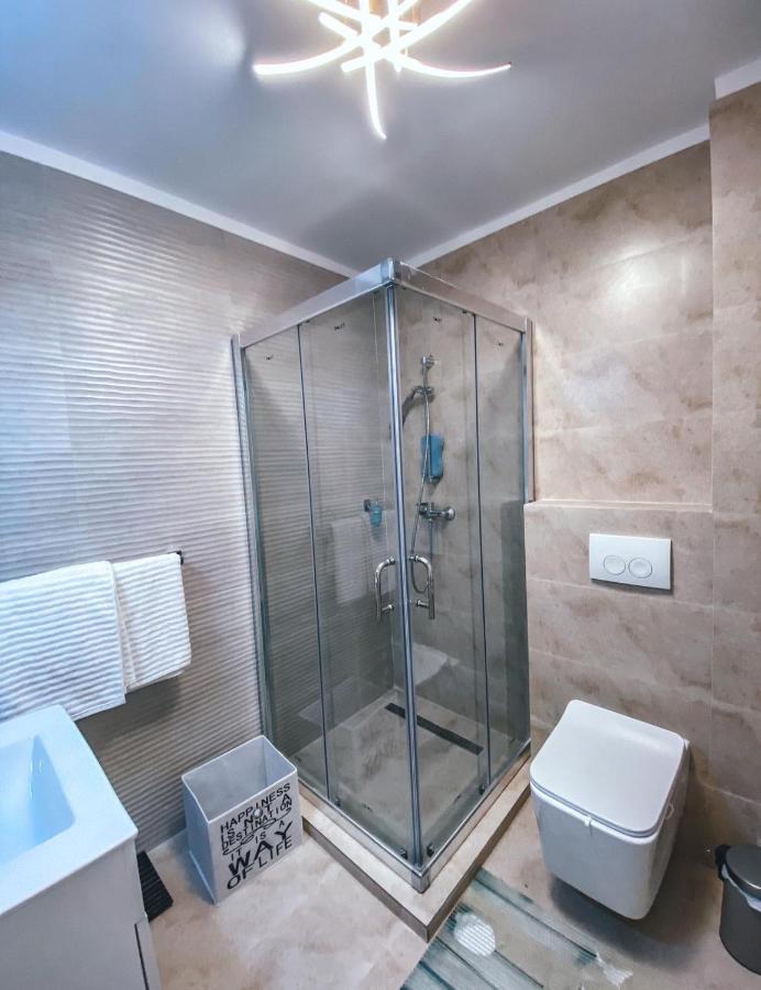 Luxury Studio T Apartment