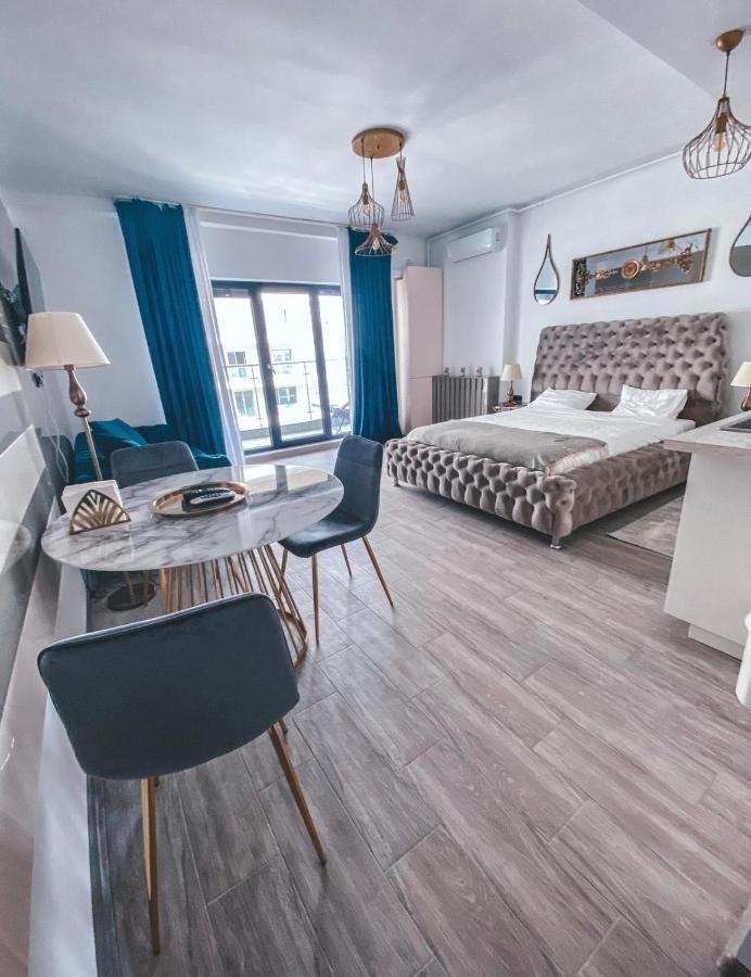 Luxury Studio T Mamaia