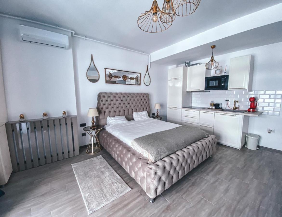 Luxury Studio T Apartment Mamaia